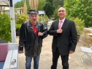 Laár András invitálja a látogatókat a Koszta József Múzeumba…