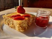 Szentes családi ízei – Szentesi „alj nélküli” túrós lepény szamóca mártással…