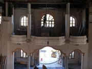 Nézze páholyból az új színházat…