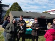 Műszakiak napján a szentesi laktanyában. Jó a hangulat, bár a szél igen hideg….