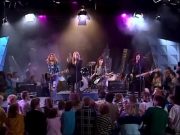 The Bangles 1986 – Walk Like An Egyptian
