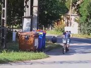 Így gyűlik a szemét a szelektív mellett…