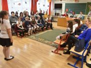 Negyven éve versenyeznek versekkel…