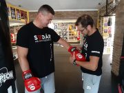 Háttérben, de harcra készen…