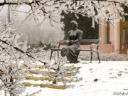 Dércsipkés ruhában….