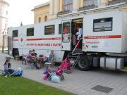 Véradókamion jön a Kossuth térre…