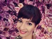 Kilép a skatulyából B. E. Belle…