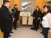 Finn babadobozt kapott az első szentesi újszülött…