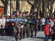 Katonák a városi ünnepségen (Kárpáti Lajos)…