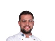 Mesterszakáccsal erősít a Liget Étterem…