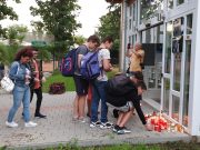 Gyertyafényes megemlékezés a strandnál
A vízilabdarajongók, sportolók emlékezt…