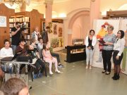 Színvarázslók Hollandiából és a gondozási központból…