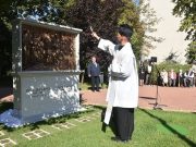 A felekezeti testvériség emlékműve…