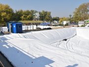 Sátorhúzás az üdülőközpontban…