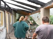 Nem volt nyomás a tűzcsapban, leégett a családi fészek teteje!…