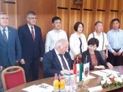 A kínai gyorson utazna Szentes…