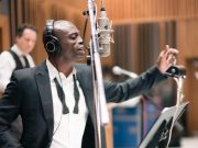 „In a world full of people, only some want to fly. Isn’t that crazy”