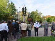 Mellette és ellene is tüntettek…