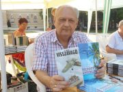 Időgéppel fiatalon írna regényeket…