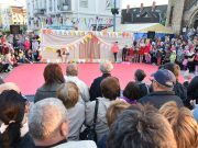 Zenés, sportos bemutatók, kézműves foglalkozás:…