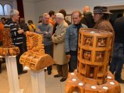 Fénytartók a könyvtárban…