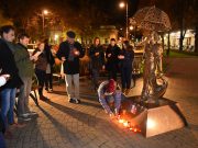 A párizsi terror éjszakájára emlékeztek Szentesen…