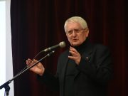 Boldogabbak és egészségesebbek a házasságban élők…