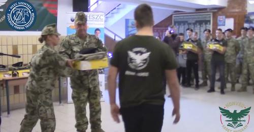 Honvédelmi ruha átadás | HSZC Zsoldos