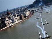 Red Bull Air Race: a szentesi műszakiak is bevetésen…