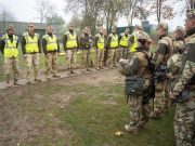 A magabiztos és hatékony fegyverkezelést csak úgy érhetjük el, ha rendszeresen r…