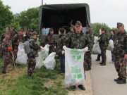 A műszaki ezred állománya a tisztább környezetért…