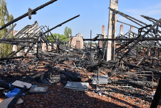 Kárképek a leégett iskolából (galériával)…