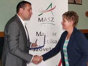 Magyar Atlétikáért Bronz fokozata elismerést vehetett át Benkő Márta…