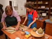 Nyitott műhelykapuk várnak a Gólyás házban…