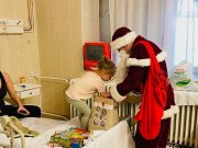 A gyerekosztályon is járt a Mikulás…