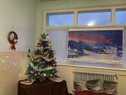 Advent harmadik vasárnapján az iskola első emeleti folyosójának karácsonyváró ré…