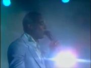 George Benson – Kisses In The Moonlight