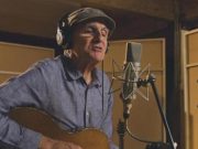 James Taylor looks back, with favorite songs and old stories