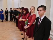 Kiszámítható életpálya áll a Bartha végzősei előtt…