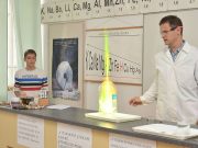 Magyar Kémiaoktatásért díjat vehetett át Kiss Péter szentesi pedagógus…