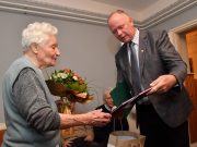 Népes családjával ünnepelt Piroska néni…