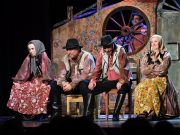 Színházban jártunk: Énekes madár…