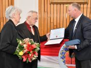 87 évesen mai is oktat, és vizsgáztat az ország legidősebb gépjármű-szakoktatója…