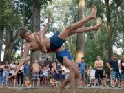 Látványos küzdelmeket hozott a strandpankráció…