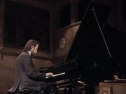 Russian pianist Daniil Trifonov released a new single – the beautiful long vers…