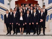 Informatív, az elismerés hangján szóló cikk iskolánk szalagavatójáról a városi h…