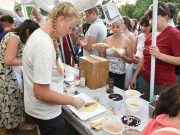 Pálinkás és kökénylekváros palacsintát is sütöttek…