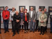 „Mi, akik esőben, hóban, ázva- fázva, utcát, rétet ,mezőt járva keressük a PILLA…