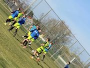 A fiúk már melegítenek… hajrá Kinizsi!!!…