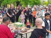 Csirkeszárny evő verseny a Városnapok második „Gördülő generációk” elnevezésű na…